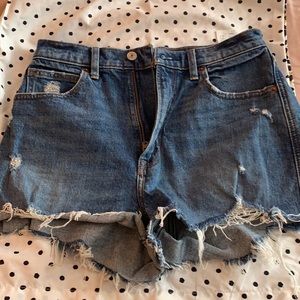 Abercrombie shorts size 28